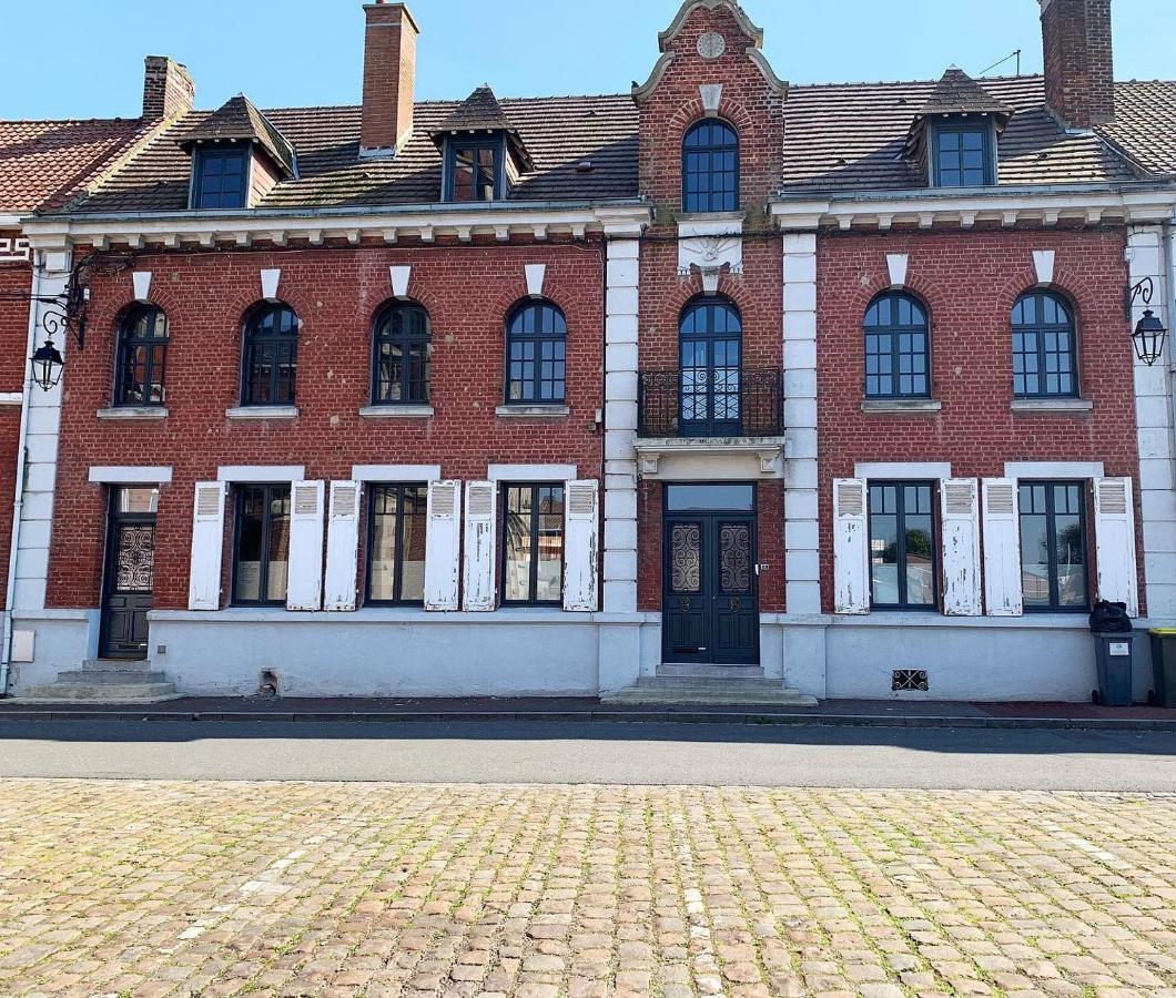 6 Place De La Detente Saint-Venant Eksteriør billede